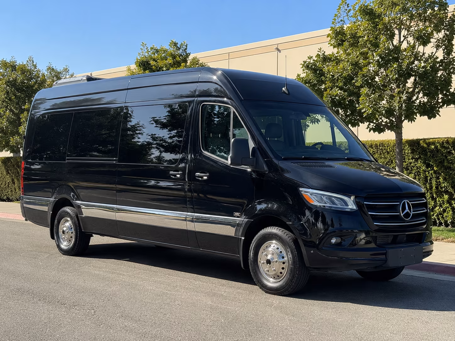 charlotte 10 passenger sprinter van