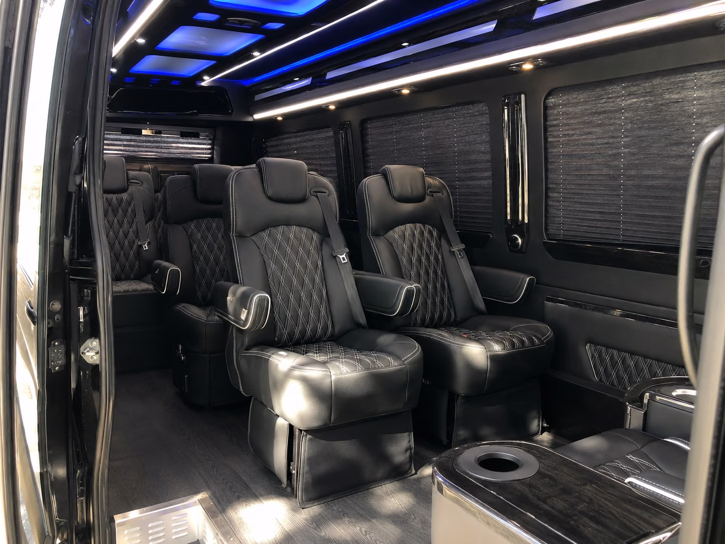 charlotte 20 passenger sprinter van interior