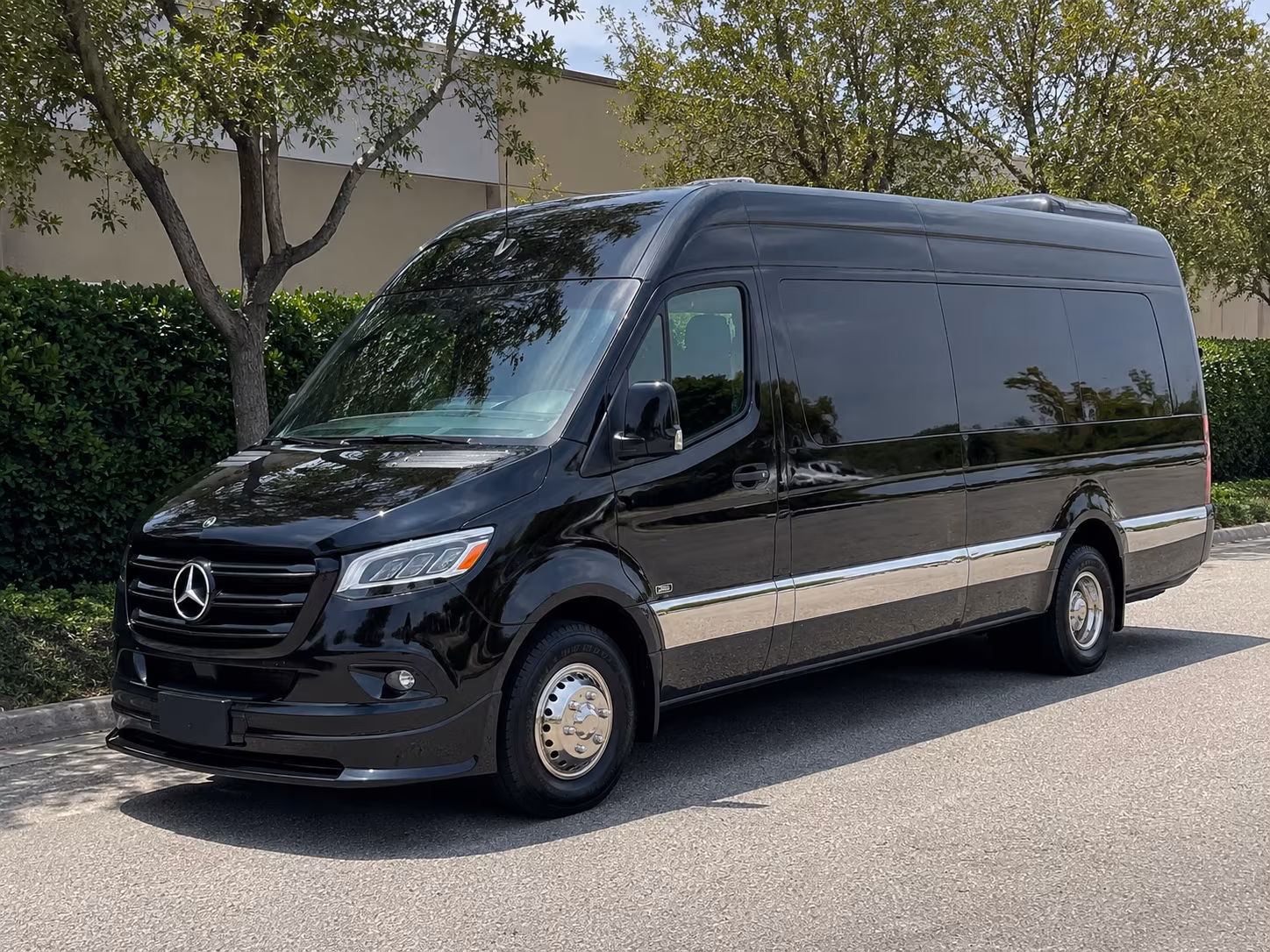 find the perfect transportation for your next wedding 5